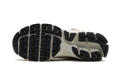 Zoom Vomero 5 WMNS "Pearl White"
