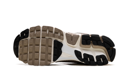 Zoom Vomero 5 WMNS "Khaki Phantom"