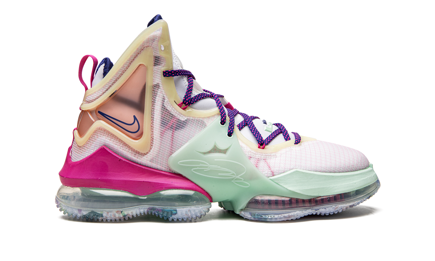 LeBron 19 "Valentine's Day"