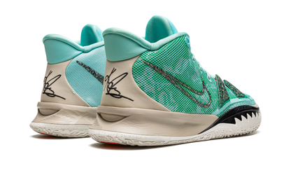 Kyrie 7 "Copa"