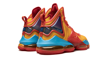 LEBRON XIX "Space Jam - Tune Squad"
