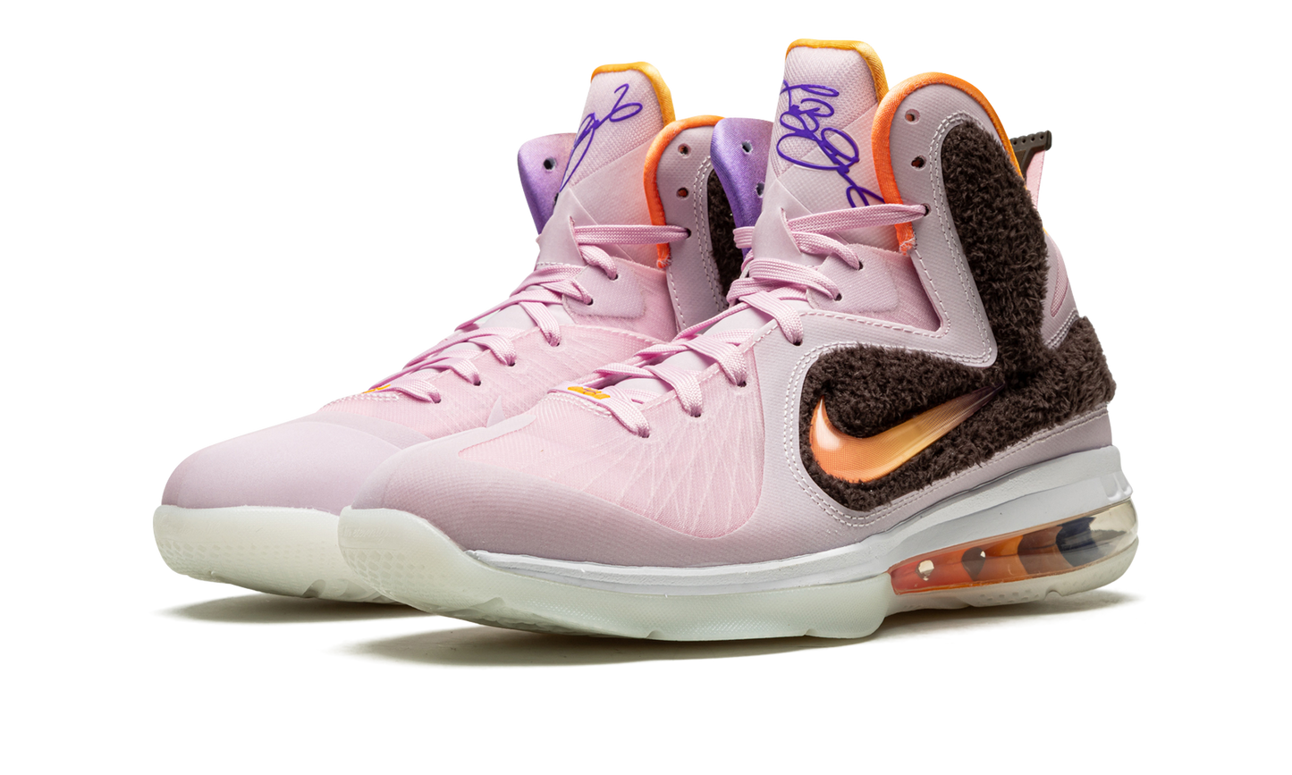 LeBron 9 "King of LA (2022)"