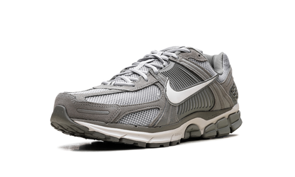 Zoom Vomero 5 "Dark Stucco"