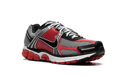 Zoom Vomero 5 "Metallic Silver University Red"