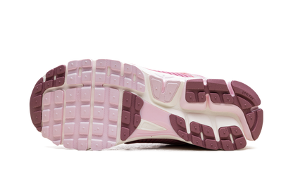 Zoom Vomero 5 WMNS "Elemental Pink"