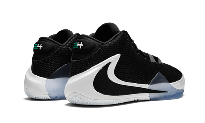 Zoom Freak 1