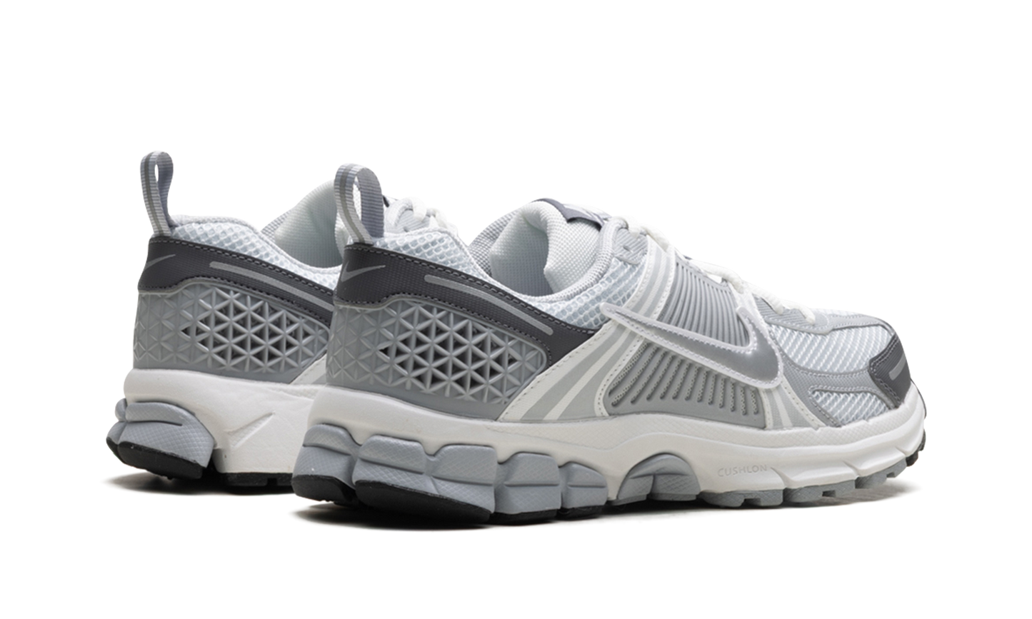 Zoom Vomero 5 "Pure Platinum"
