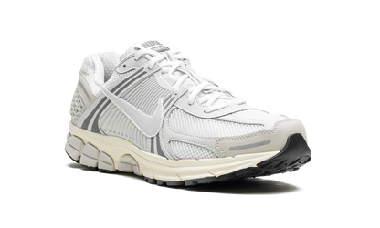 Zoom Vomero 5 "Platinum Tint"