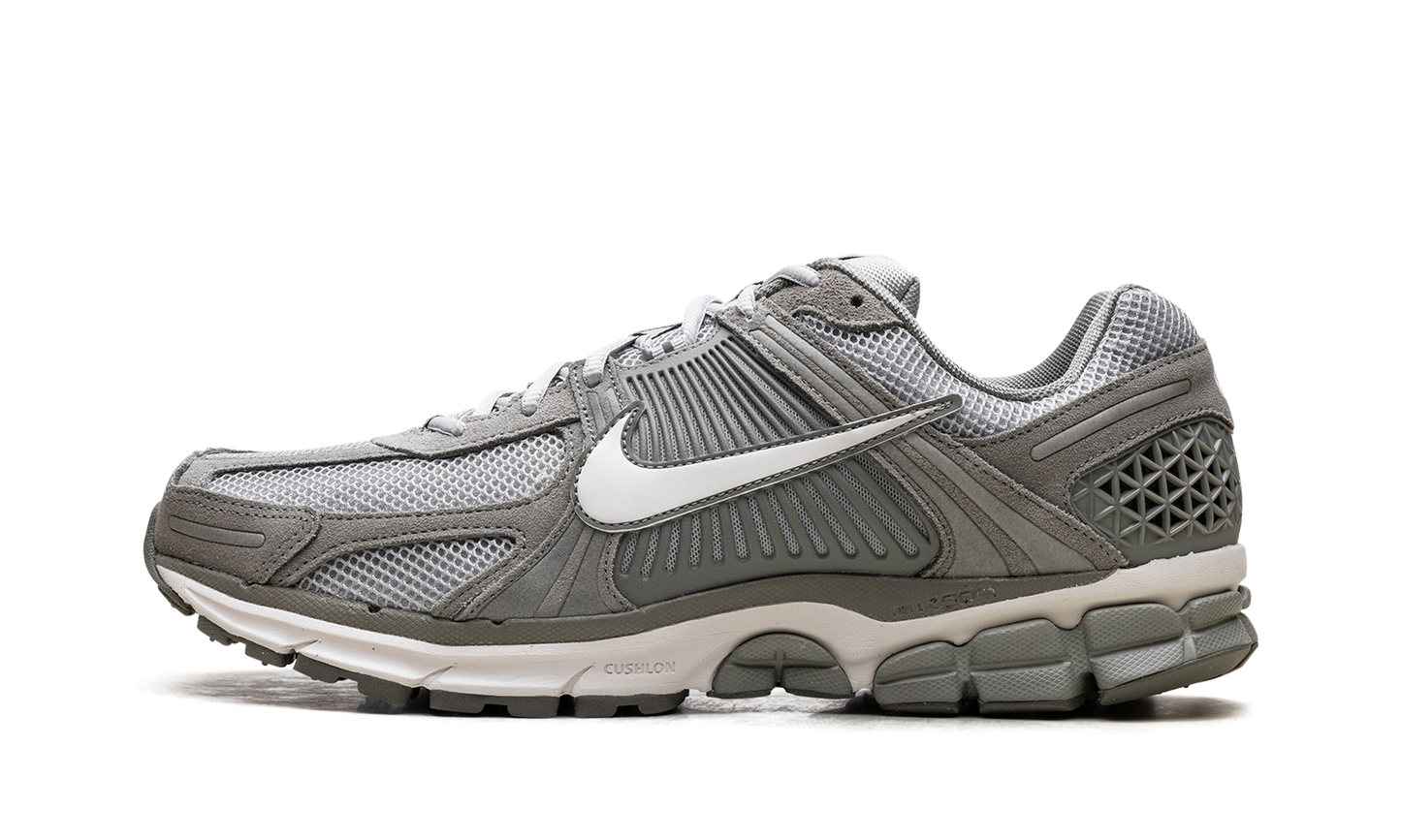 Zoom Vomero 5 "Dark Stucco"