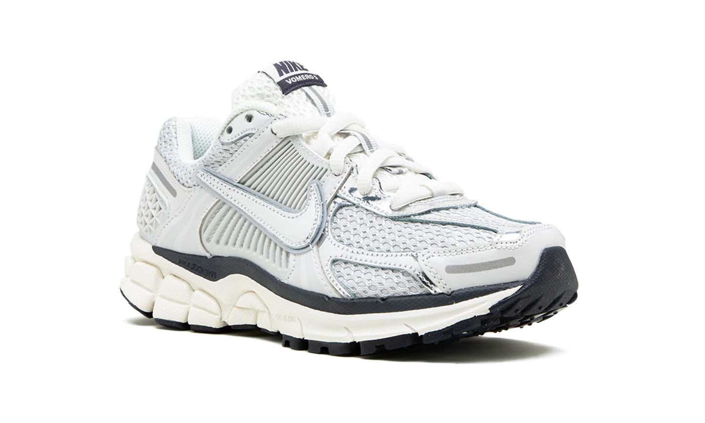 VOMERO 5 MNS WMNS "Photon Dust"