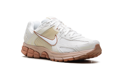 Zoom Vomero 5 WMNS "Particle Beige Terra Blush"