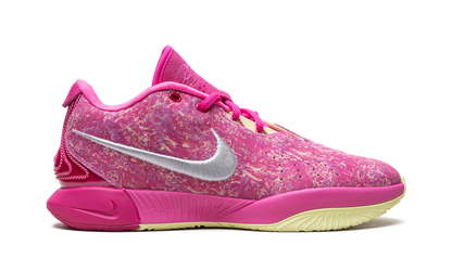 LeBron 21 "The World Is Your Oyster"