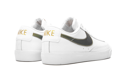 Blazer Low Premium "White/Metallic Gold"