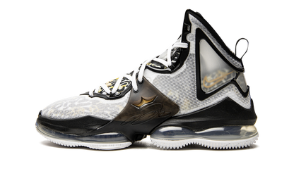 LeBron 19 "Royalty"