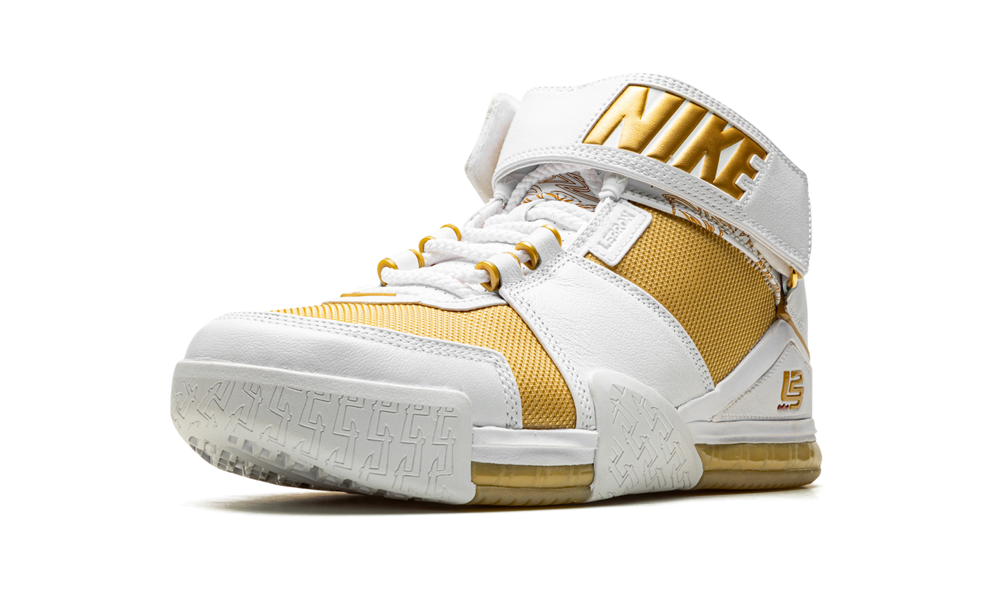 LeBron 2 "Maccabi Tel Aviv"