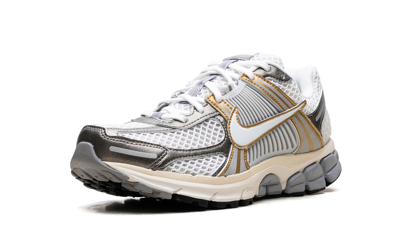 Zoom Vomero 5 "Platinum Tint Metallic Gold"