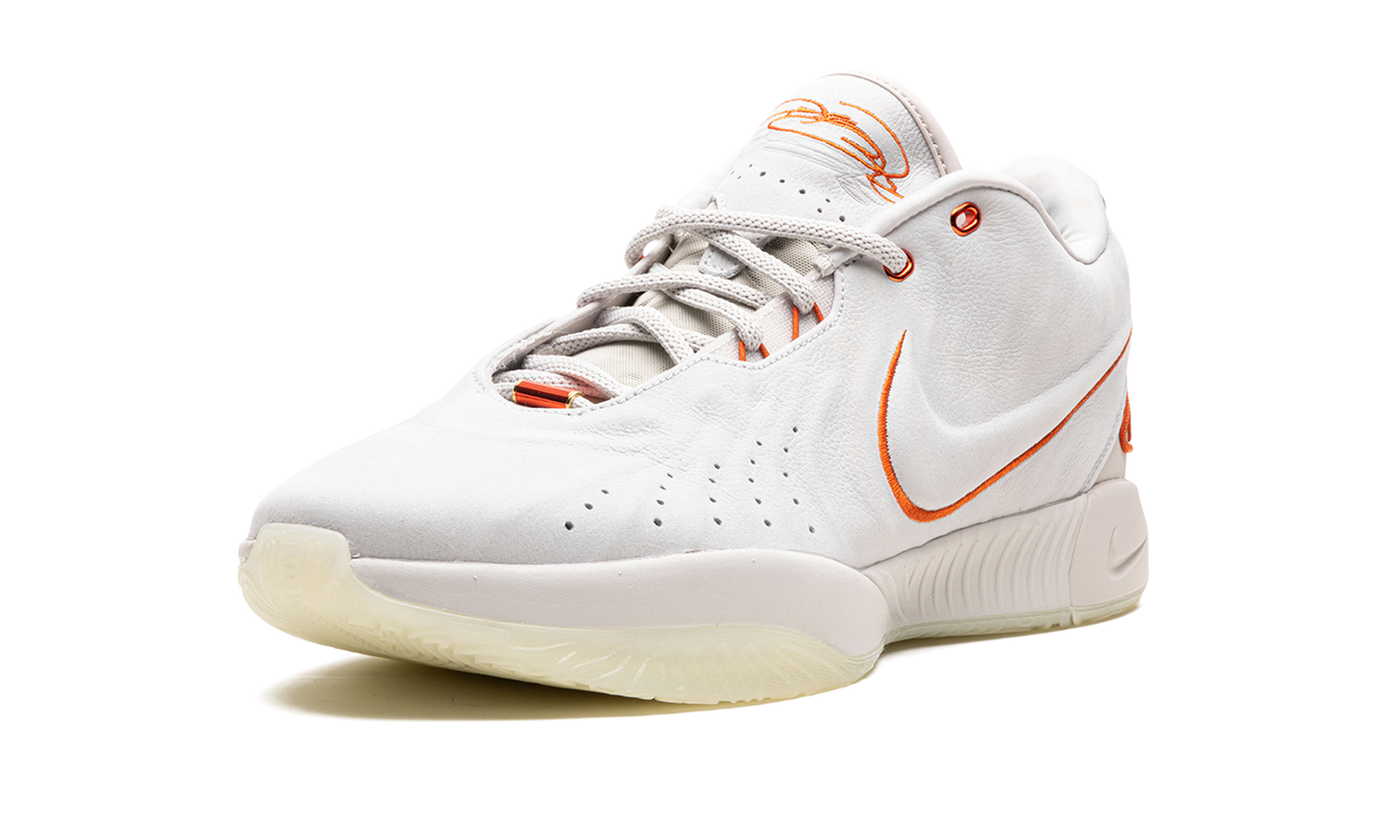 LeBron 21 "Akoya"