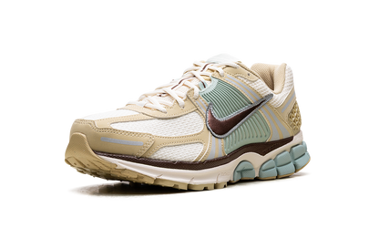Air Zoom Vomero 5 "Team Gold Seafoam"
