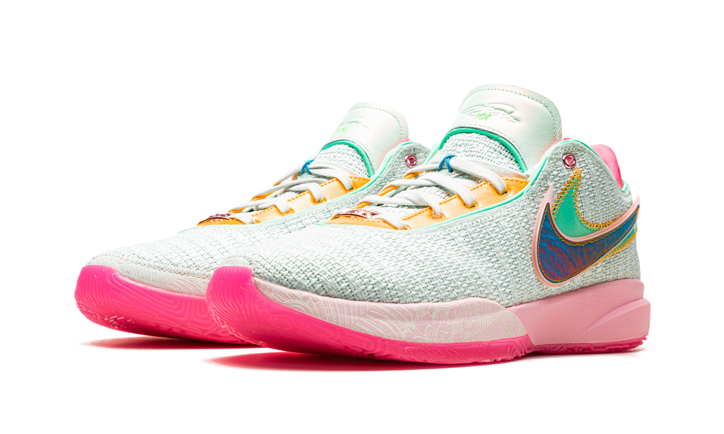 LeBron 20 "Time Machine"