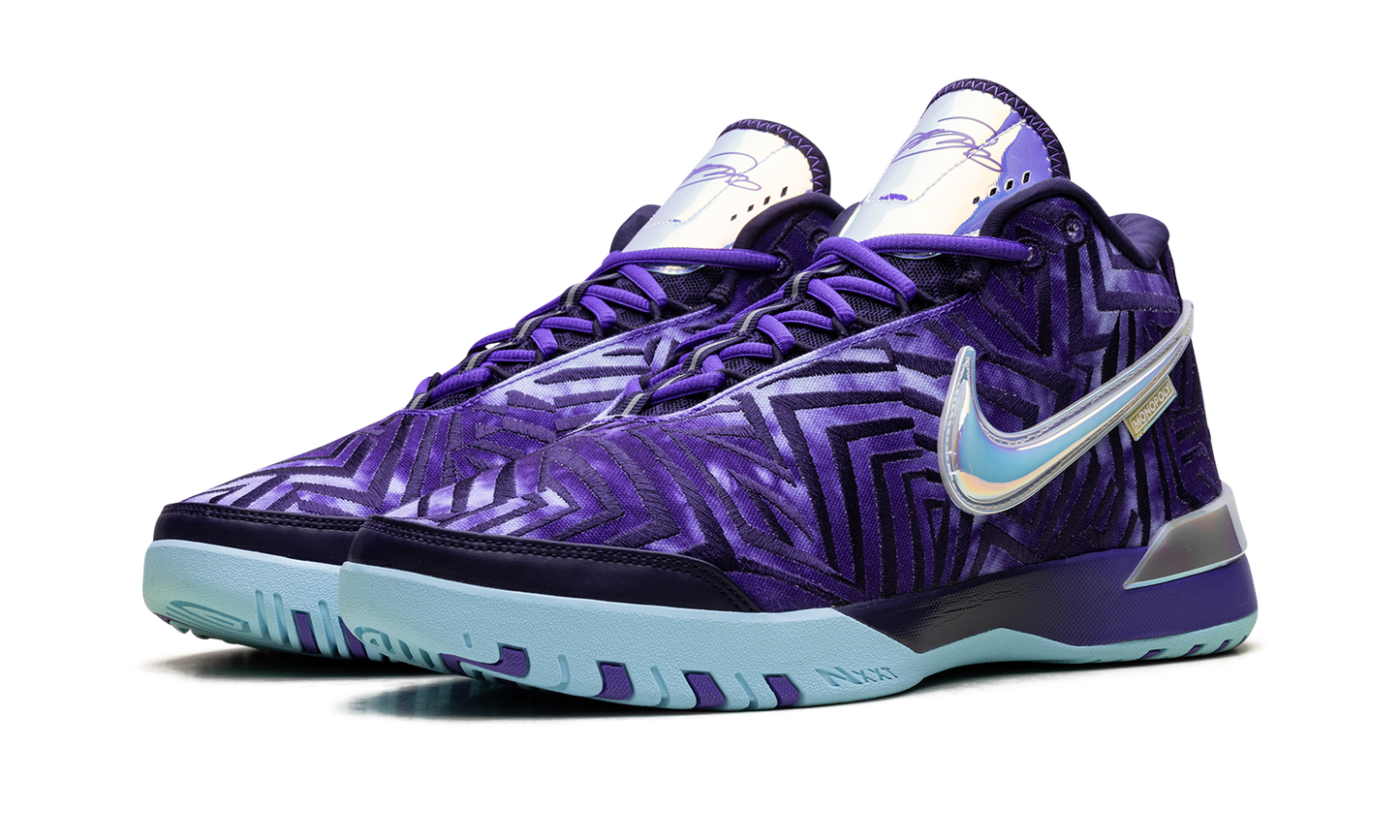 Zoom LeBron NXXT Genisus "Monopoly"