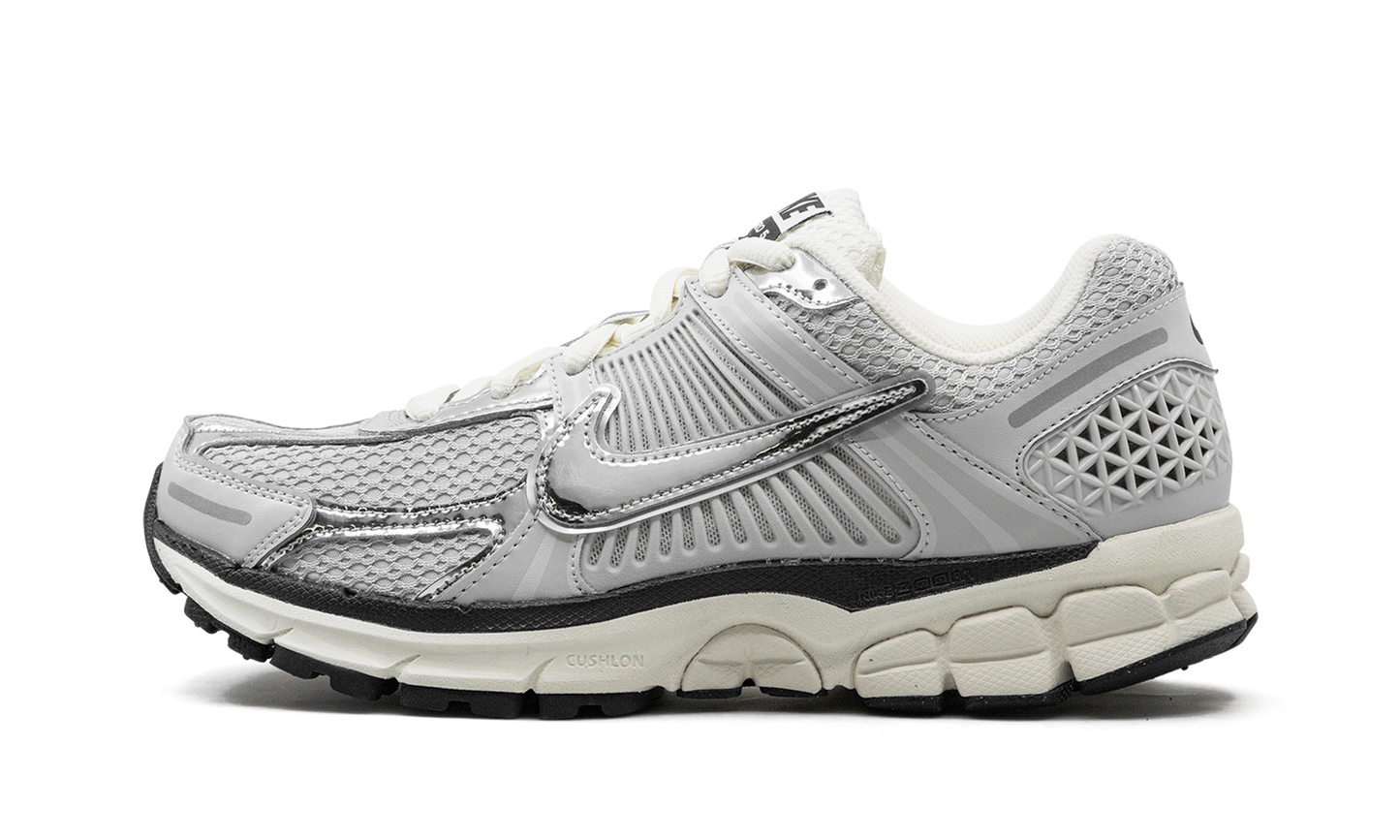 Zoom Vomero 5 "Chrome"