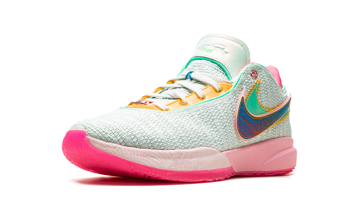 LeBron 20 "Time Machine"