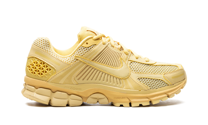 Zoom Vomero 5 "Saturn Gold"
