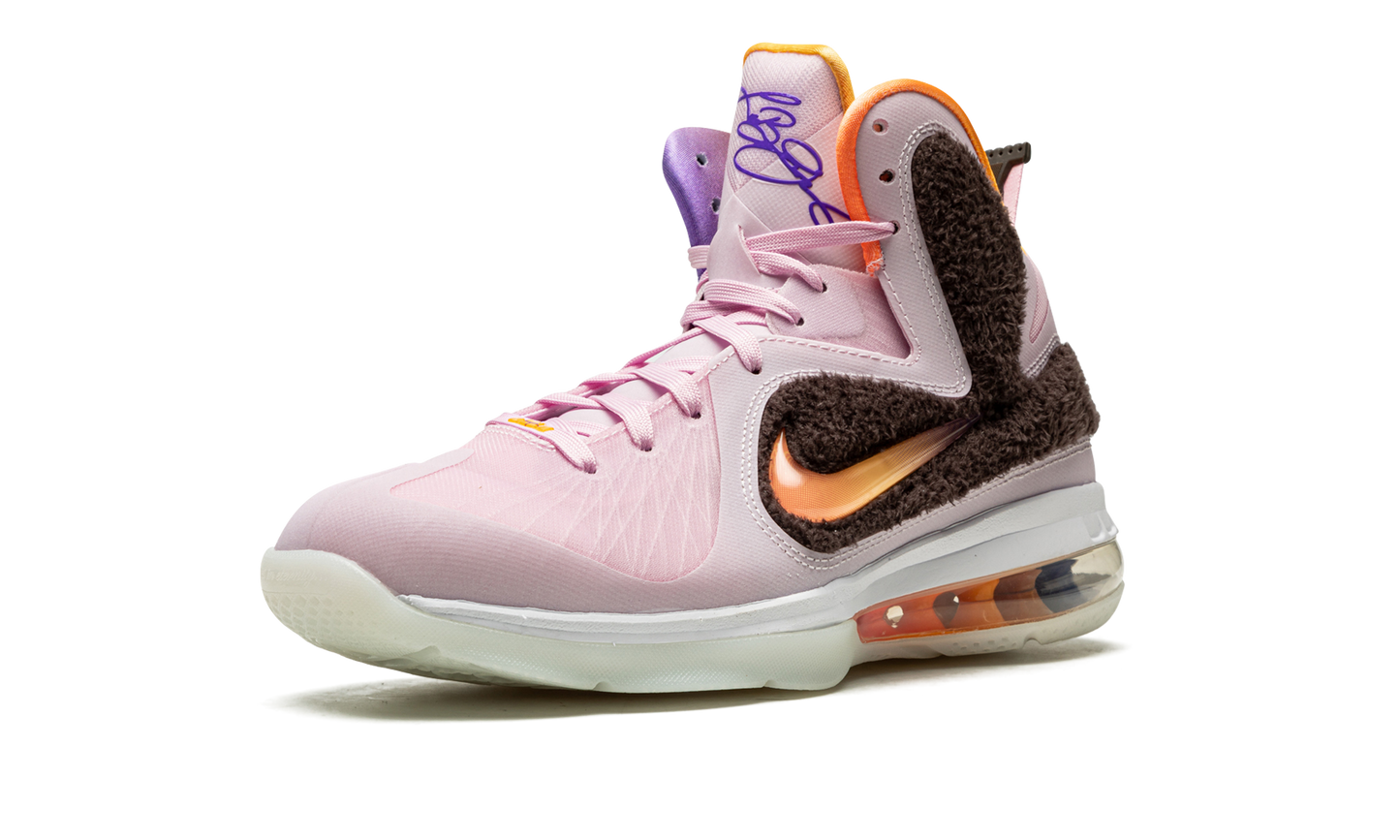 LeBron 9 "King of LA (2022)"