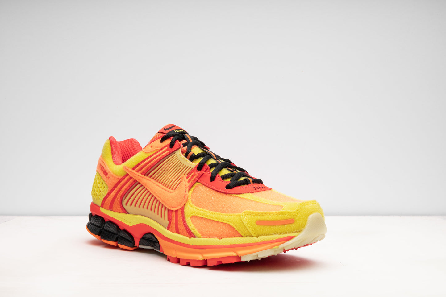 Zoom Vomero 5 "Doernbecher 2023"