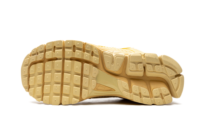 Zoom Vomero 5 "Saturn Gold"