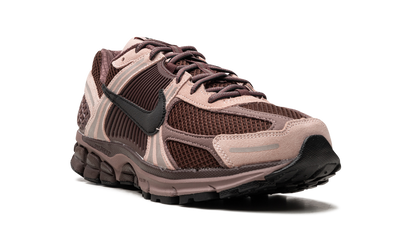 ZOOM VOMERO 5 WMNS "Plum Eclipse"