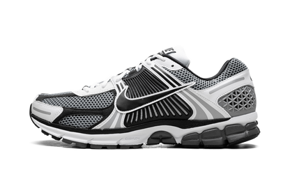 Zoom Vomero 5 SE SP "Black / Metallic Silver"