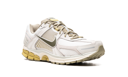Zoom Vomero 5 "Light Bone/Medium Olive"