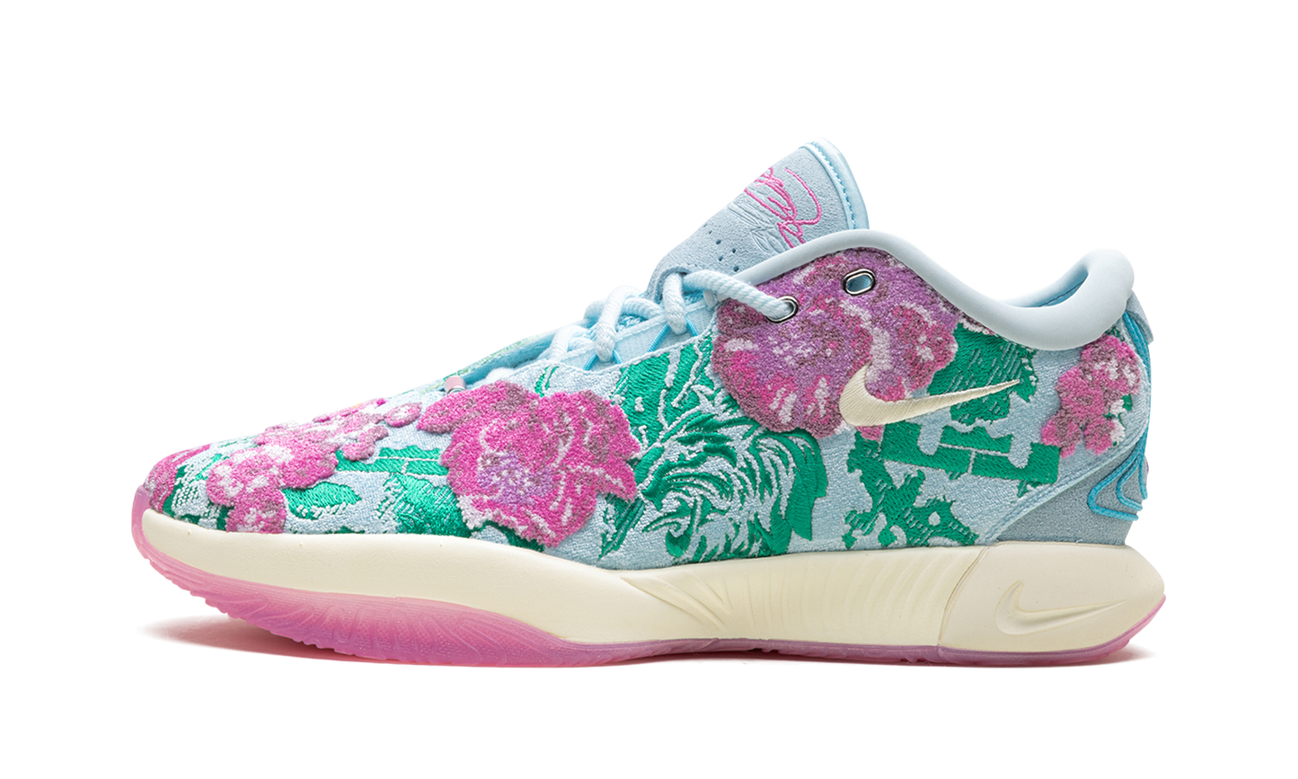 LeBron 21 "Grandma's Couch - Pearl of Z"