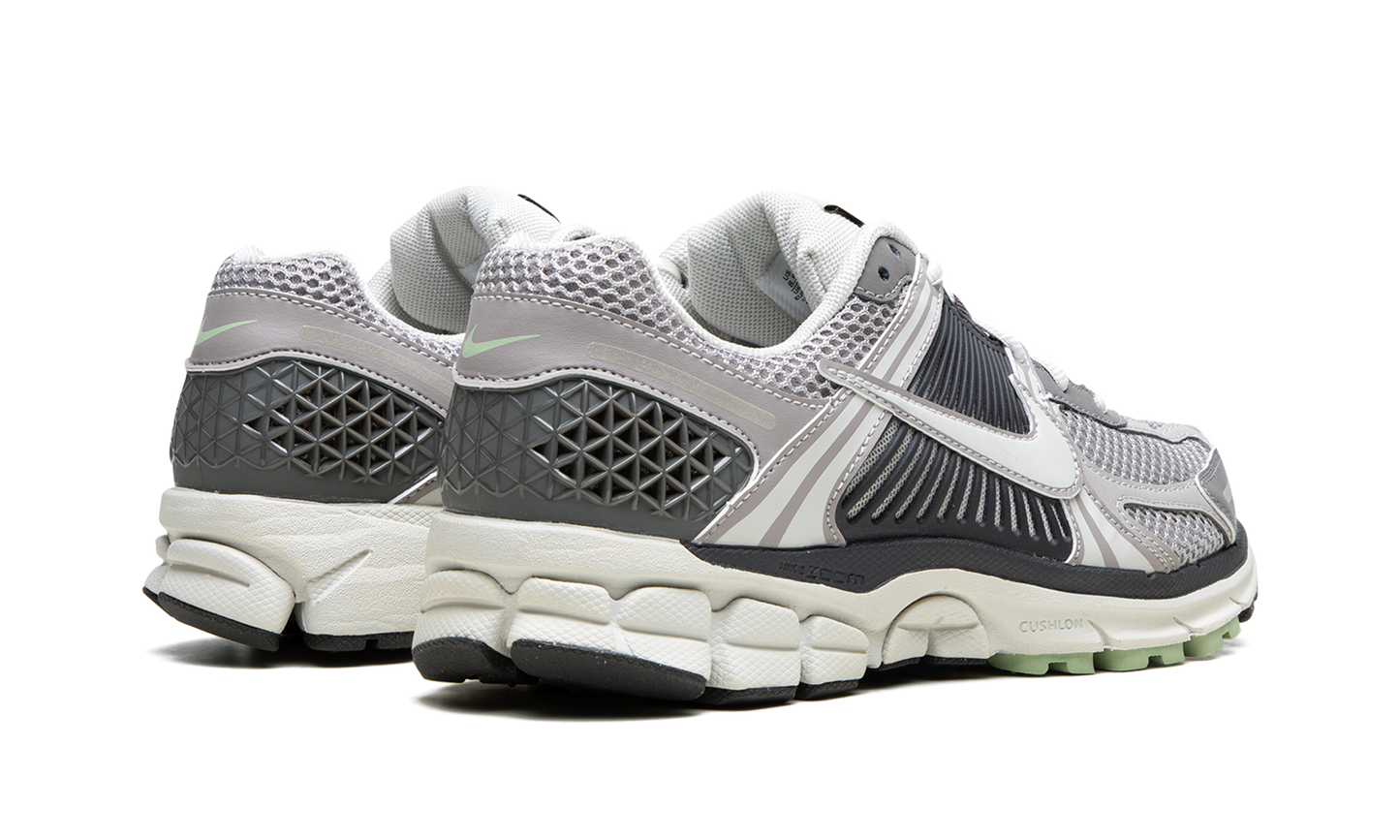 VOMERO 5 WMNS "Cobblestone"