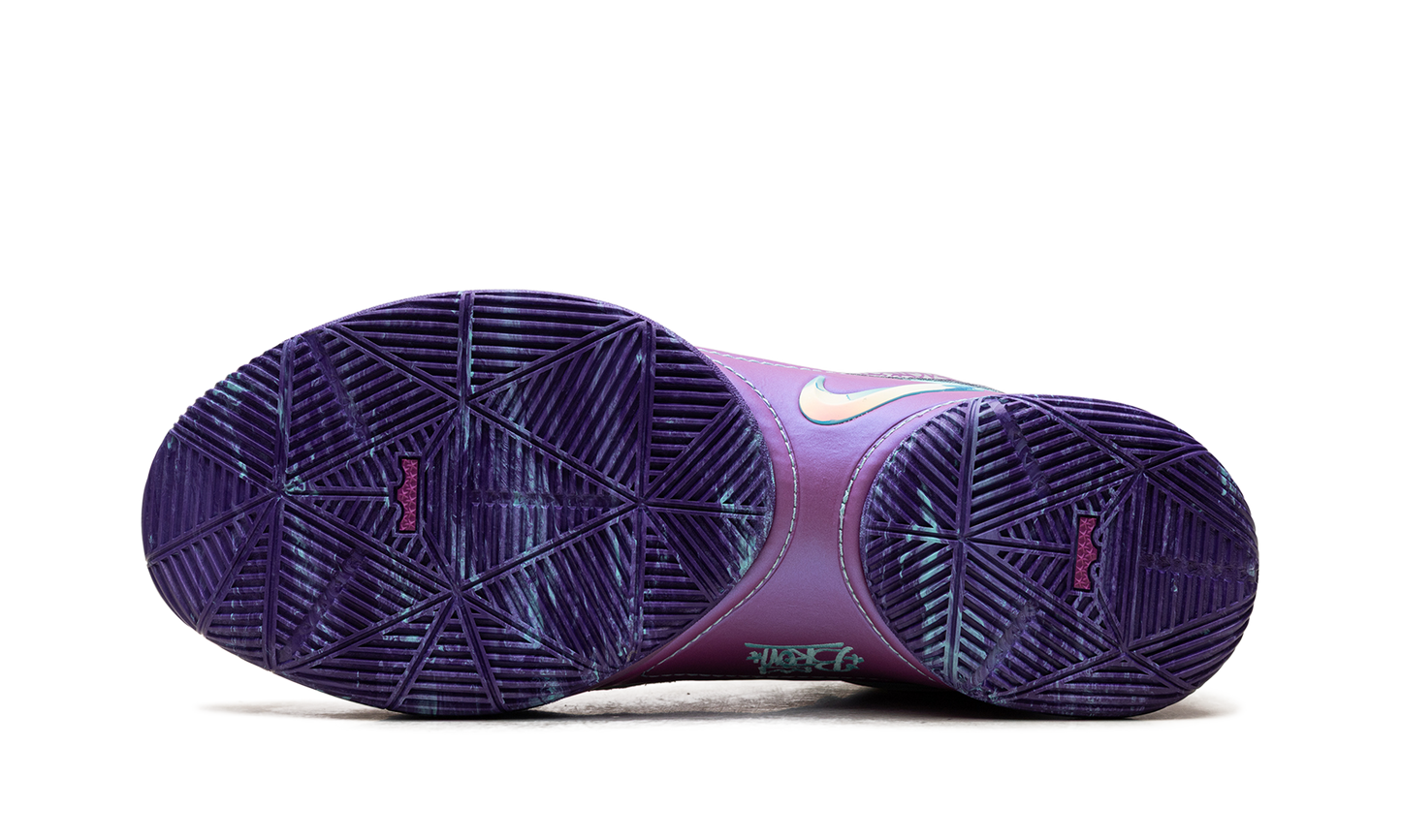LeBron 22 "Frozen Grapes"
