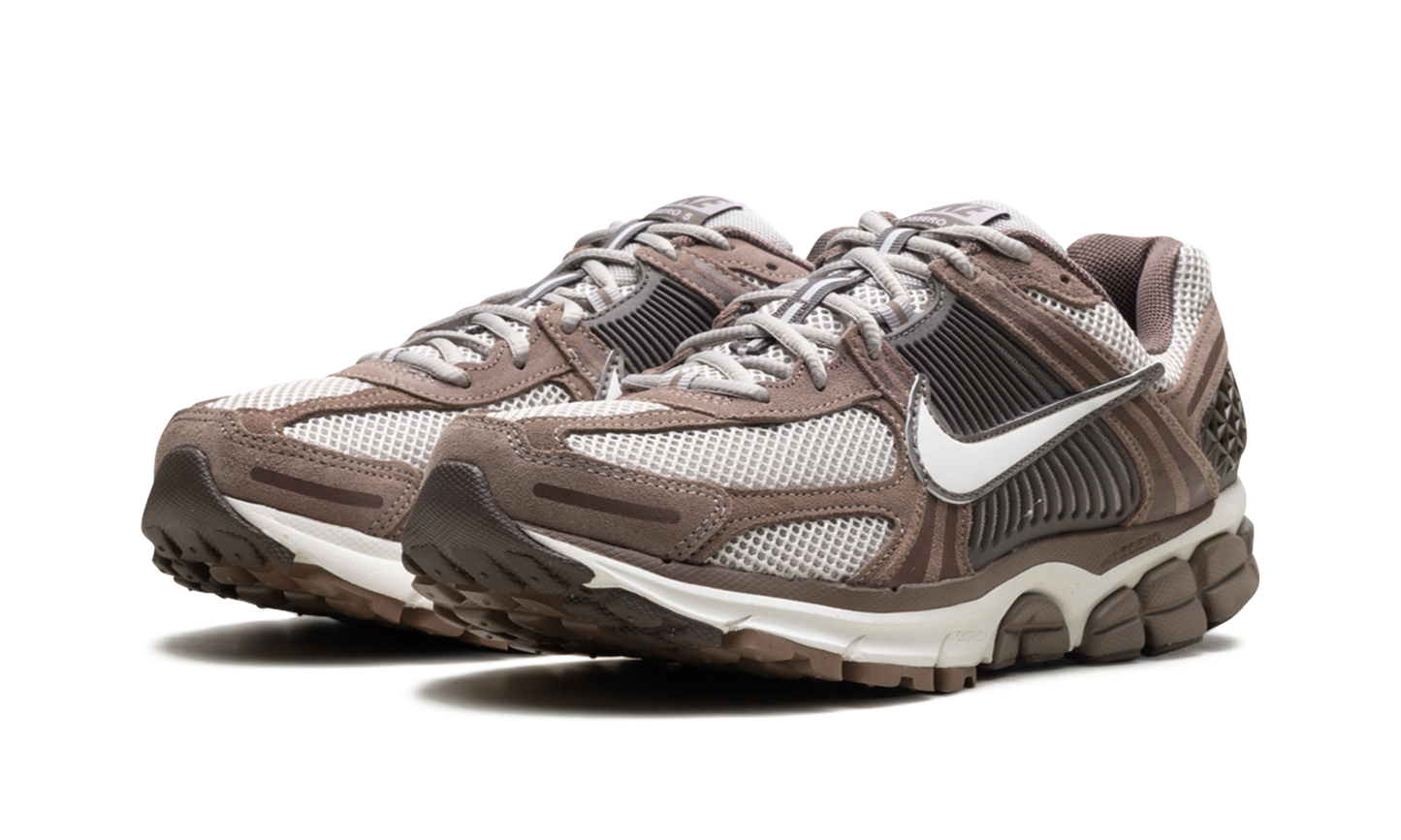 Zoom Vomero 5 "Mink Brown"