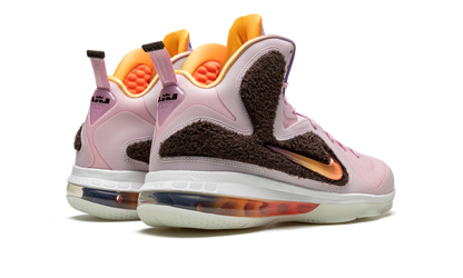 LeBron 9 "King of LA (2022)"