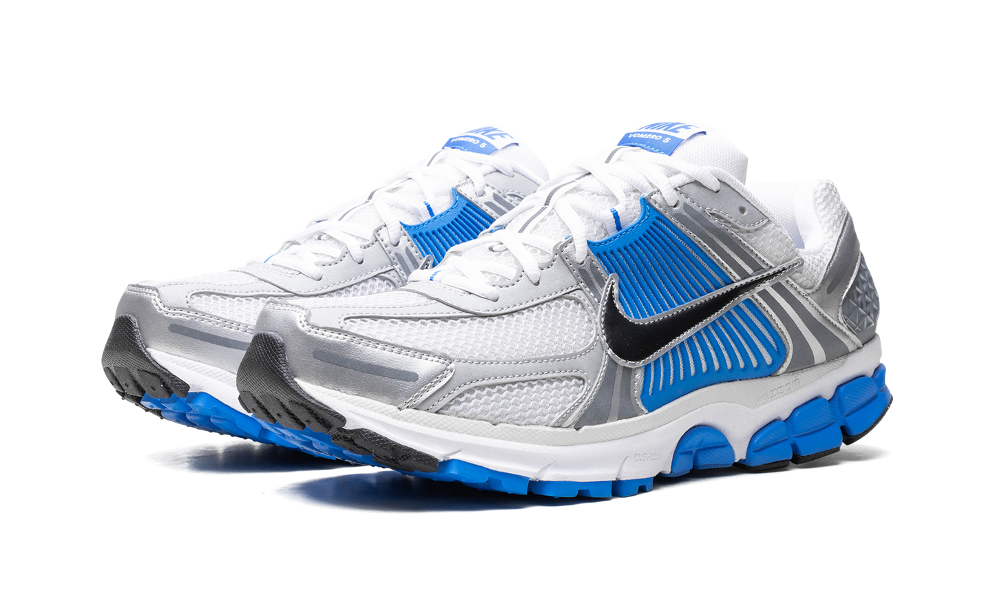 Zoom Vomero 5 "Metallic Silver/Photo Blue"