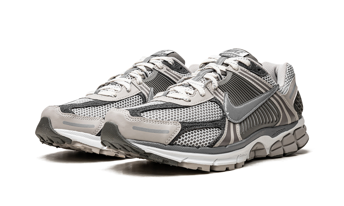 Zoom Vomero 5 "Iron Ore"