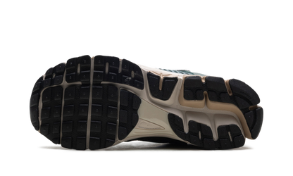 Air Zoom Vomero 5 WMNS "Vintage Green"