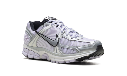Zoom Vomero 5 WMNS "Barely Grape Photon Dust Summit White Metallic Silver"