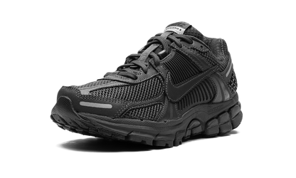 Zoom Vomero 5 WMNS "Triple Black"