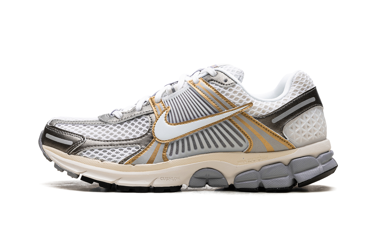 Zoom Vomero 5 "Platinum Tint Metallic Gold"