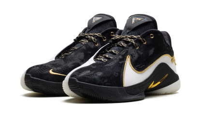 LeBron 22 "Mogul"