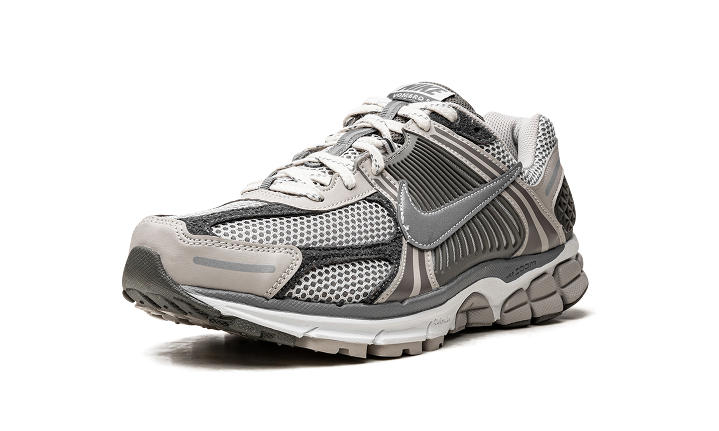 Zoom Vomero 5 "Iron Ore"