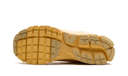 Zoom Vomero 5 "Celestial Gold"