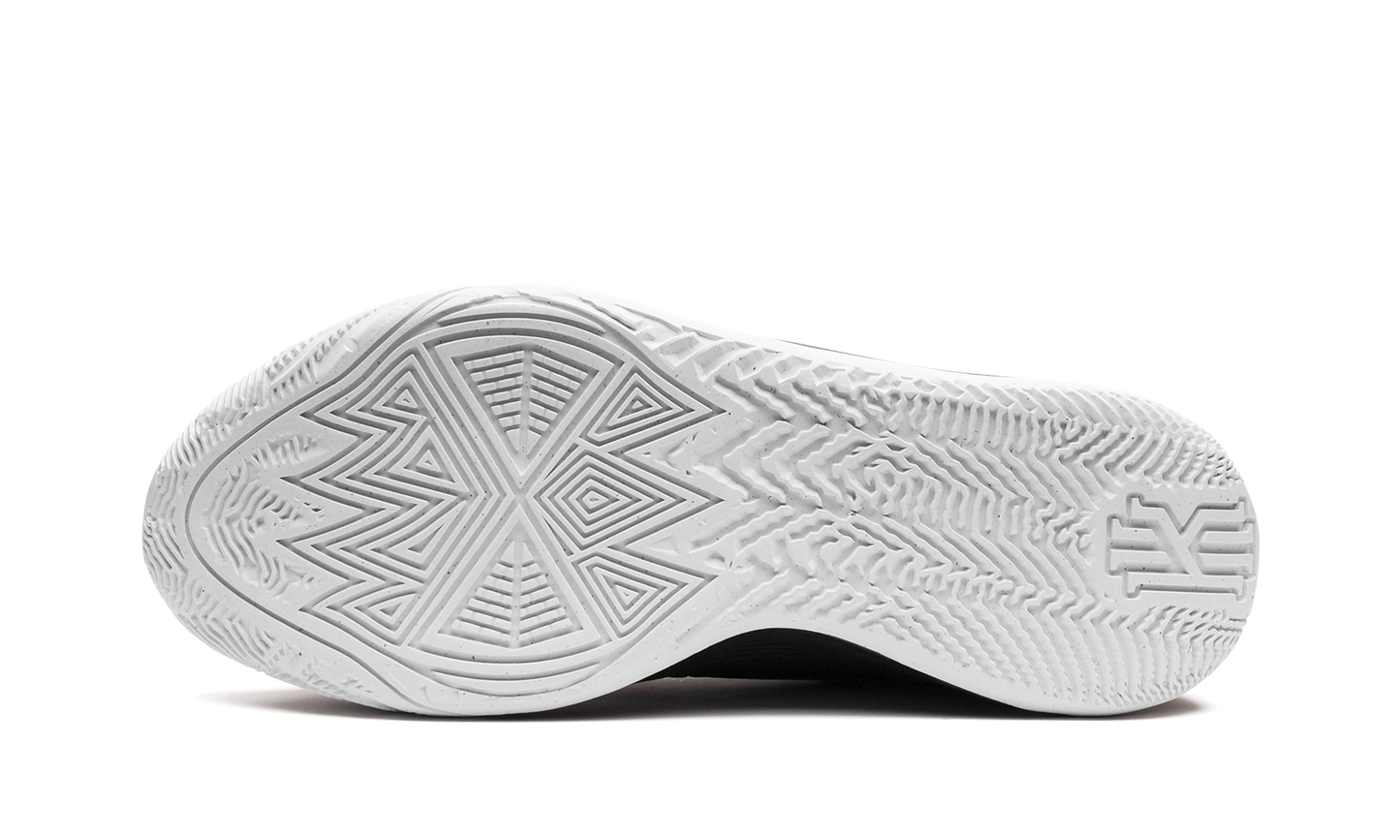 Kyrie Flytrap VI "Iron Grey"