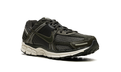 ZOOM VOMERO 5 WMNS "Sequoia"