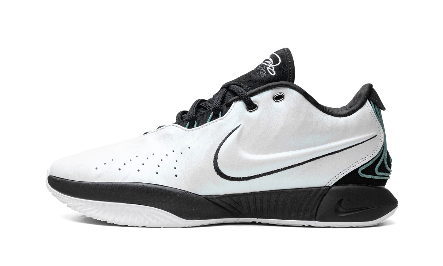 LeBron 21 "Conchiolin"